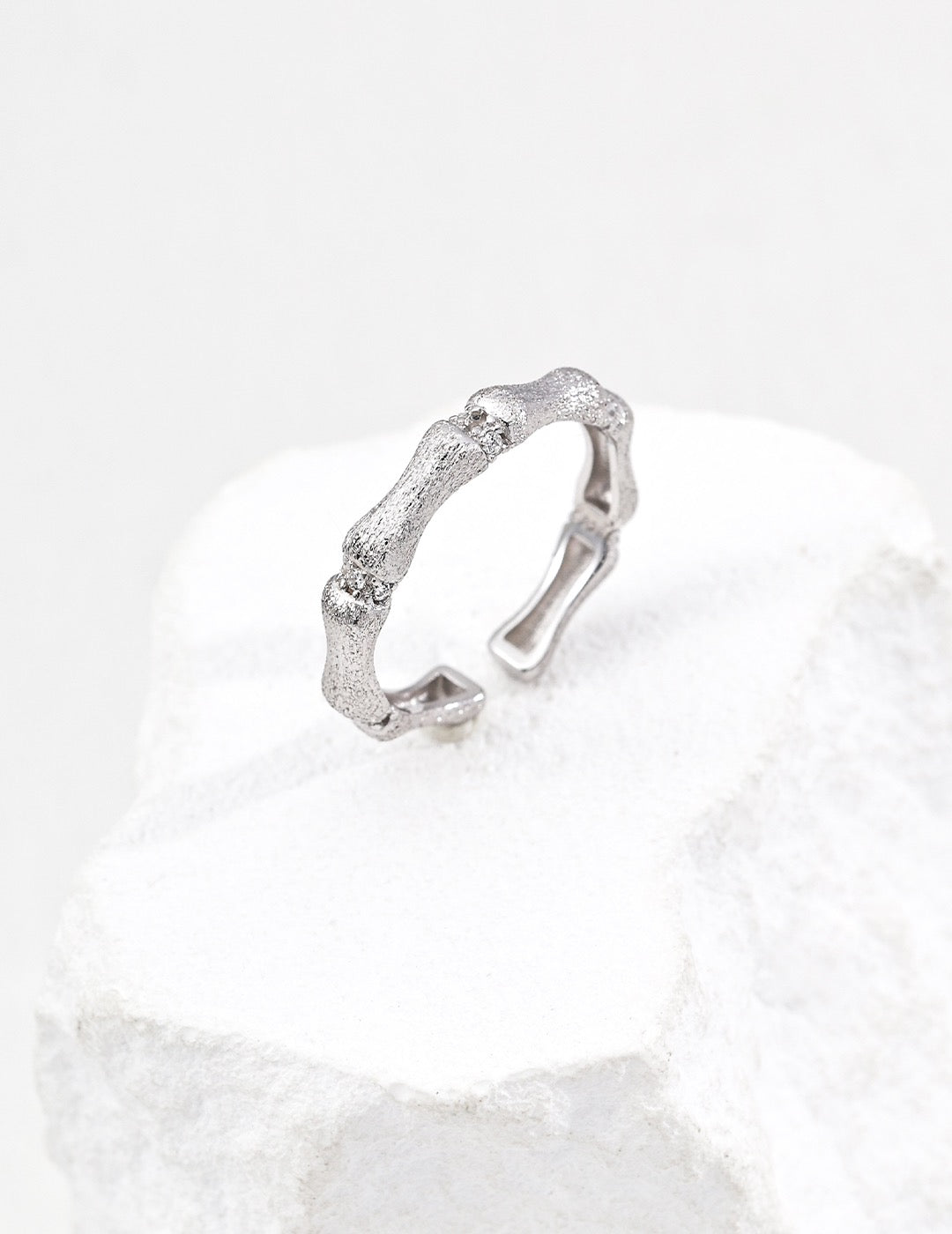 Minimalist S925 Sterling Silver Ring with Cubic Zirconia