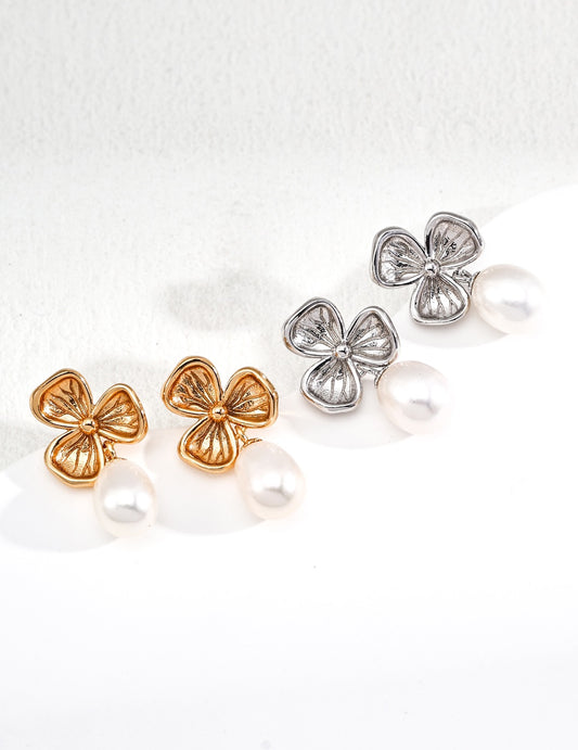 Clover S925 Sterling Silver Earrings with Natural Pearl