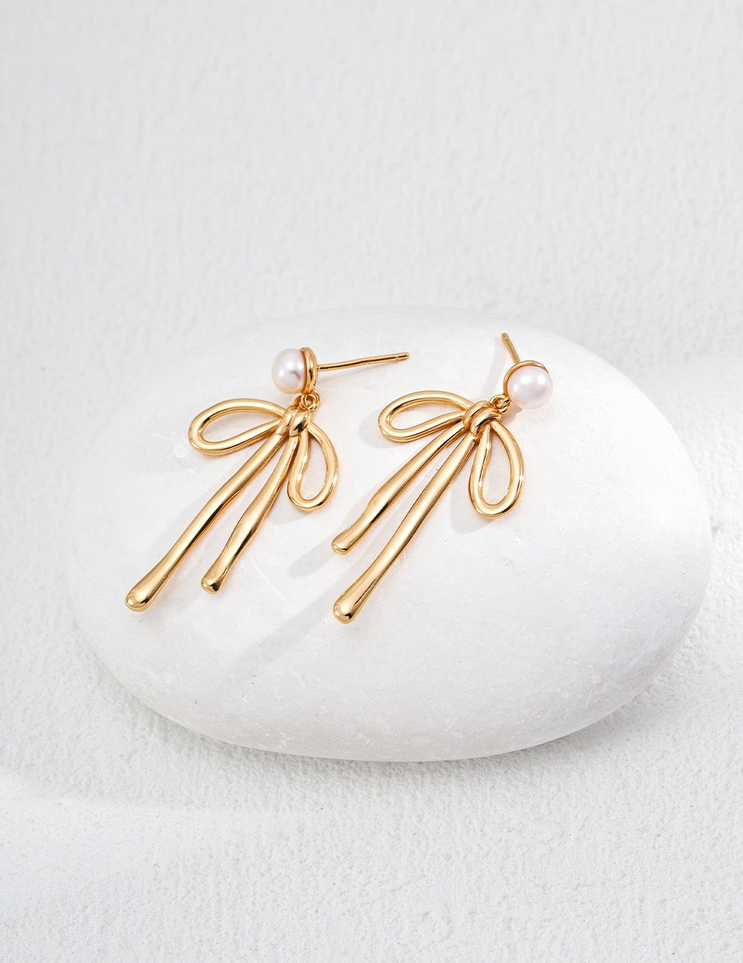 Ribbon S925 Sterling Silver Earrings with Natural Pearl
